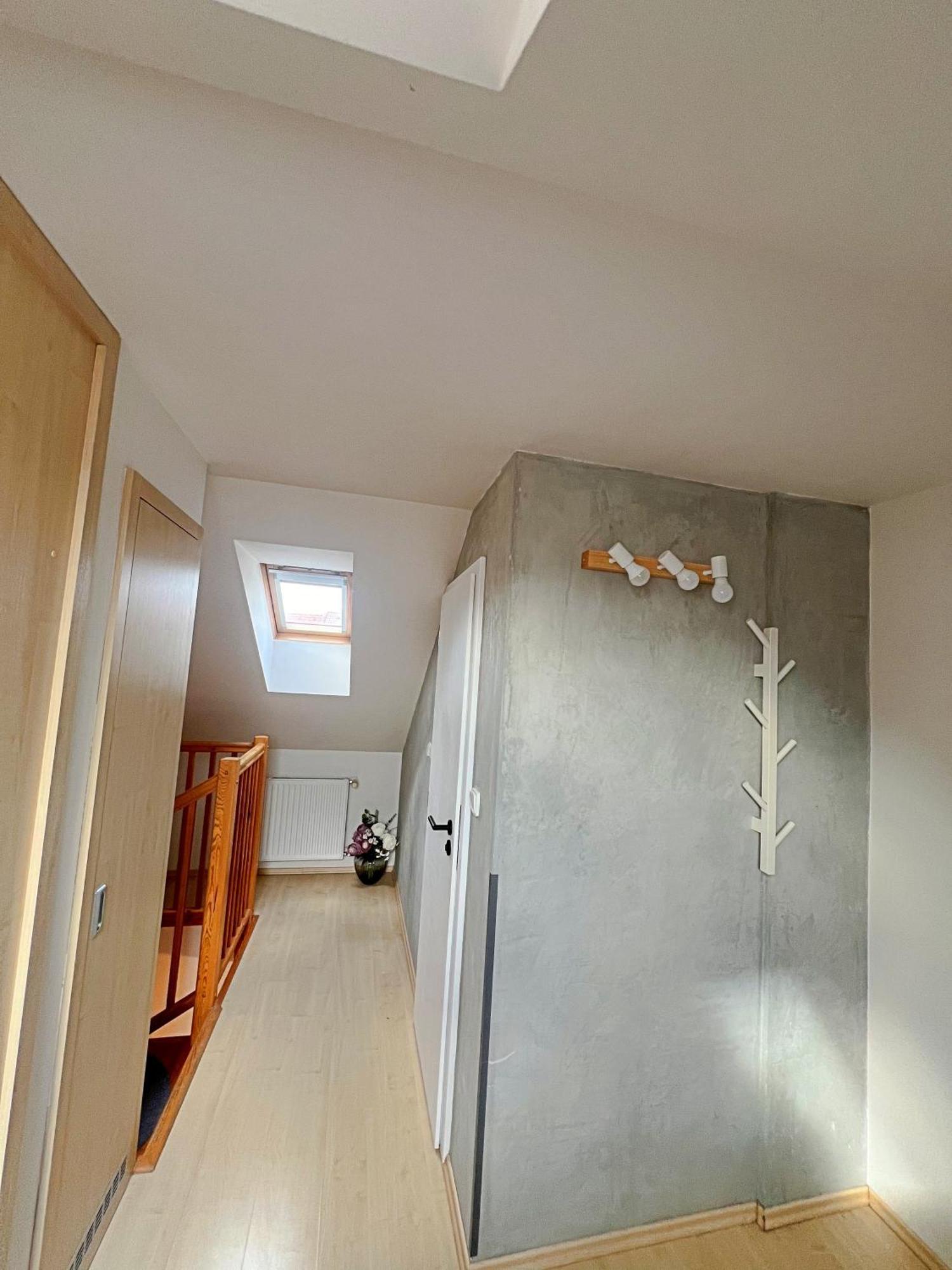 Mezonetovy Apartman V Centru Prague Luaran gambar
